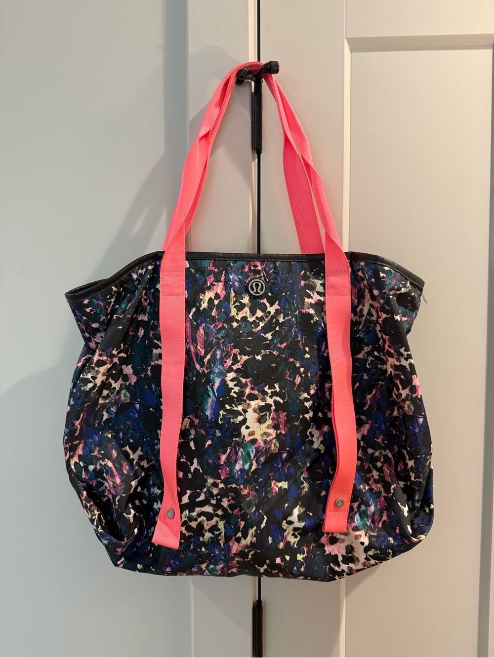 lululemon athletica Black Multi Abstract Tote with Pink Straps
